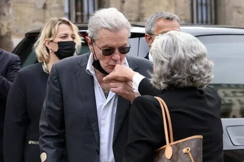 Делон на похоронах бельмондо видео