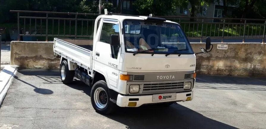 Грузовик тойота тойоайс 1996 год. Тойота дюна 3 тонны. Toyota dyna u200. Toyota toyoace 1998. Toyota dyna toyoace.