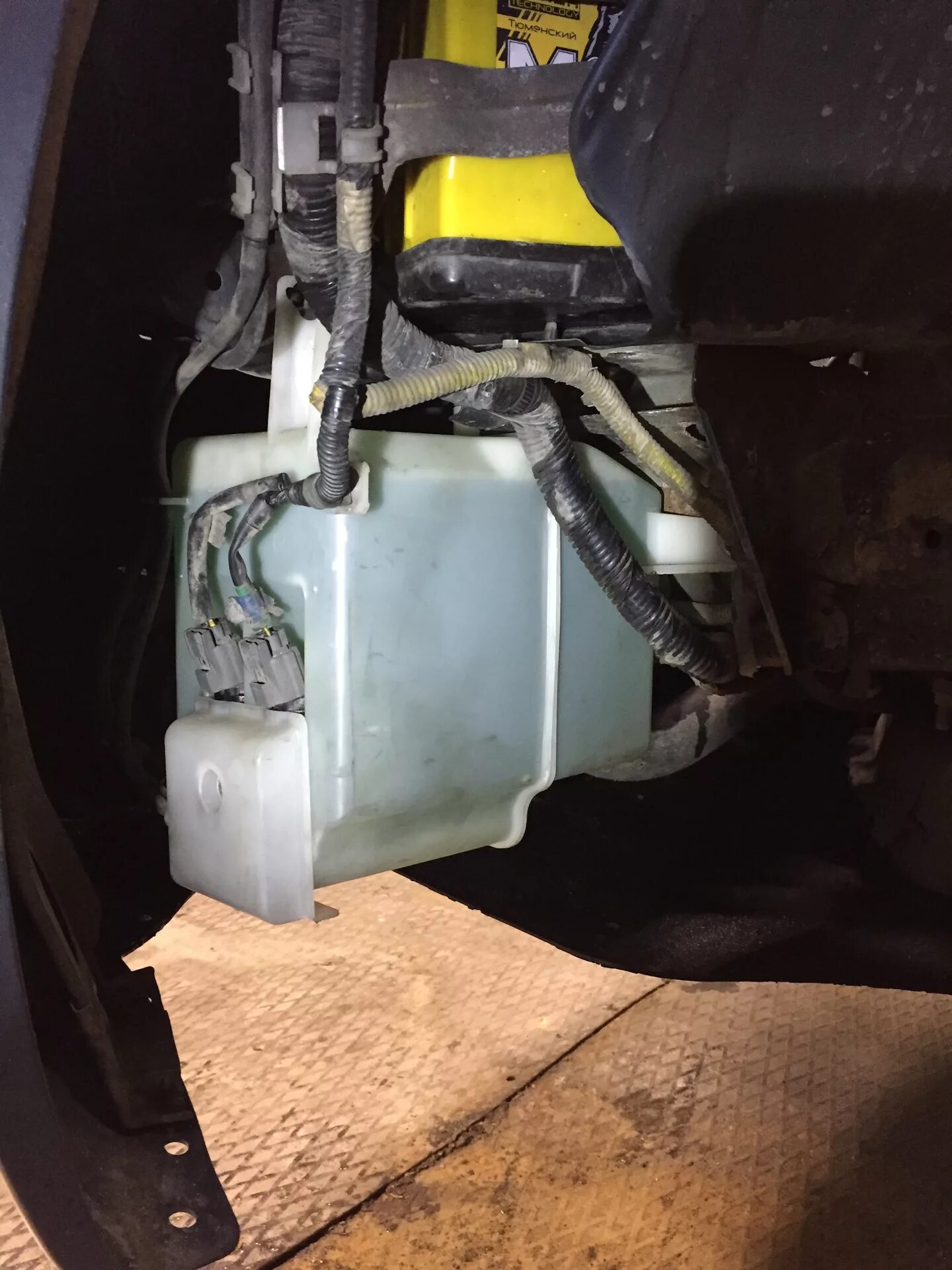 Бачок стеклоомывателя SUBARU FORESTER SJ, SJG SJ5 FA20E 86631SG010 86611SG000 86