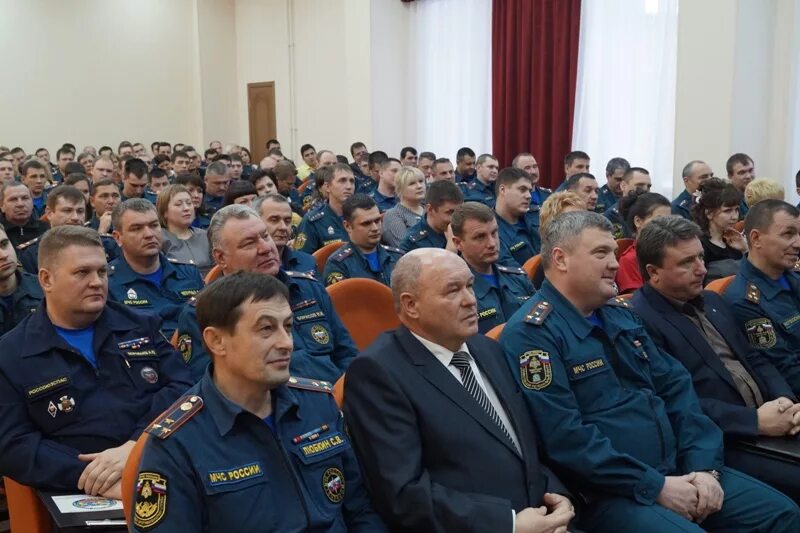 Сайт мчс по самарской. Начальник ГУ МЧС по Самарской области. МЧС Самара. Степанов МЧС Самара.