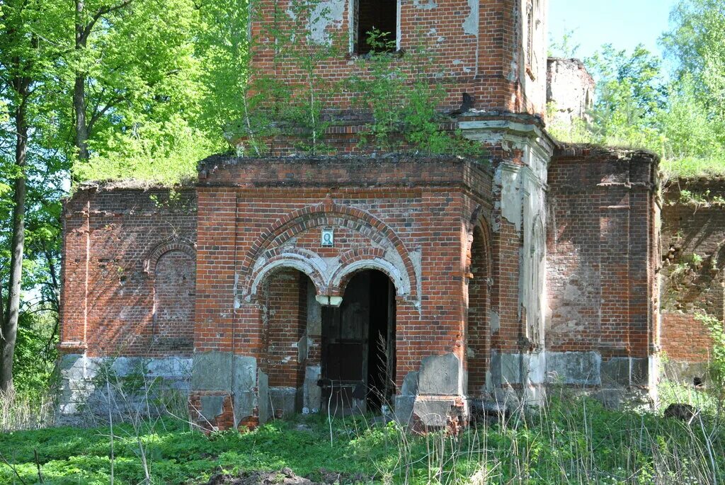 Храм Вознесения Тарусский район. Велино храм Церковь. Исканское Тарусский район. Храм в Истомино Тарусский район.