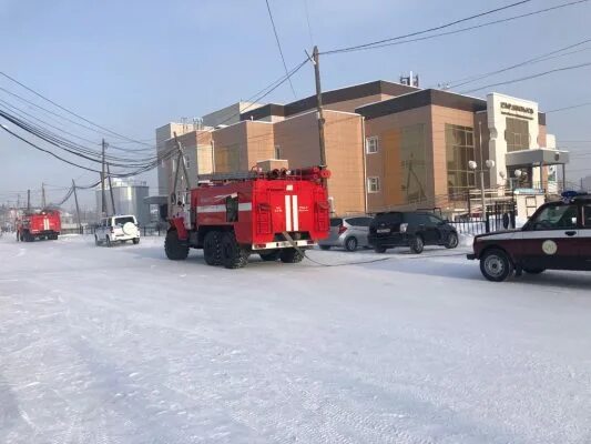 Якутск бердигестях. Государственная противопожарная служба Республики Саха Якутия. Горный район Бердигестях. Бердигестях школа Якутск. Бердигестях фото.