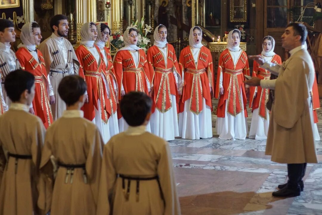 грузинский хор. грузинская детский хор. небесные ласточки хор киров. хор грузинов. грузинский хор.