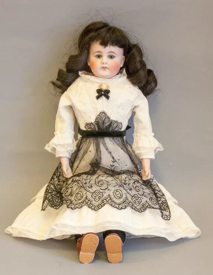 Игрушки в 1900-2000 годах. Дореволюционные детские игрушки. Игрушки 1900. Винтажные куклы. Игрушки прошлого века.