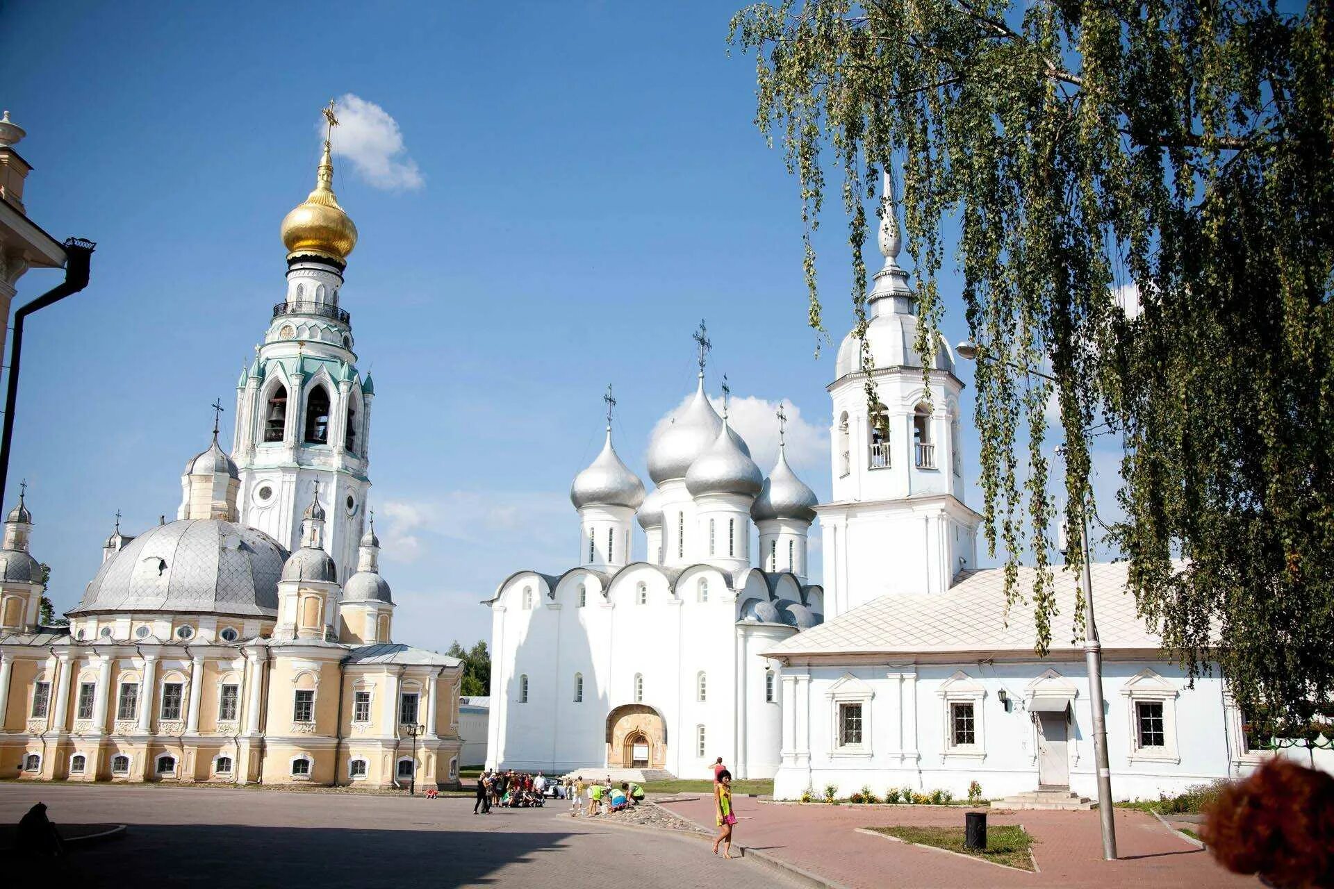 Вологда окрестности. Достопримечательности Вологды Вологодский Кремль. Вологодский Кремль Вологда кратко.