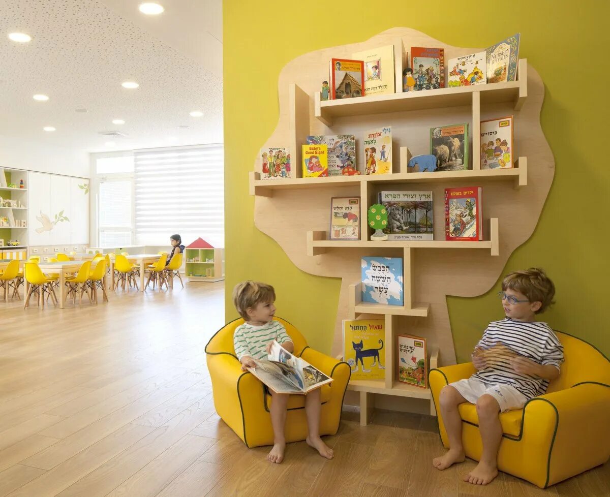 Развитие детской библиотеки. Мебель для детского садика. Современная мебель для детских садов. Детская зона в библиотеке. Игровое пространство в детском саду.
