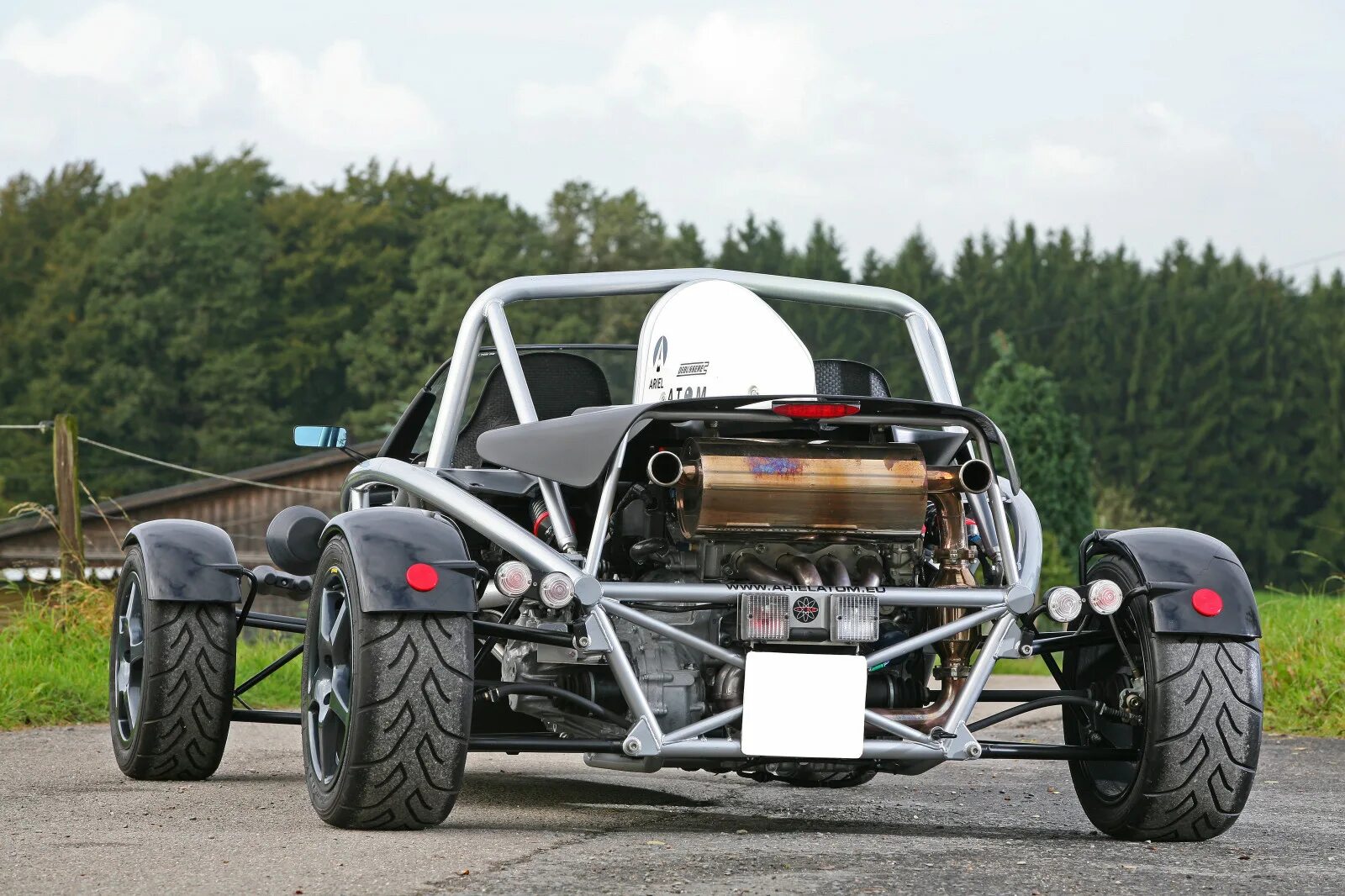 Сделать рс. Ариэль атом. Ariel Atom 2000. Ариэль атом трицикл. Ariel Atom 2000 года.