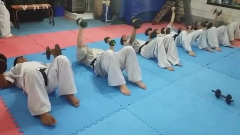 Упражнения для 1 занятия по каратэ. Гимнастика карате. Дом карате. Тренировка карате. Гимнастика карате.