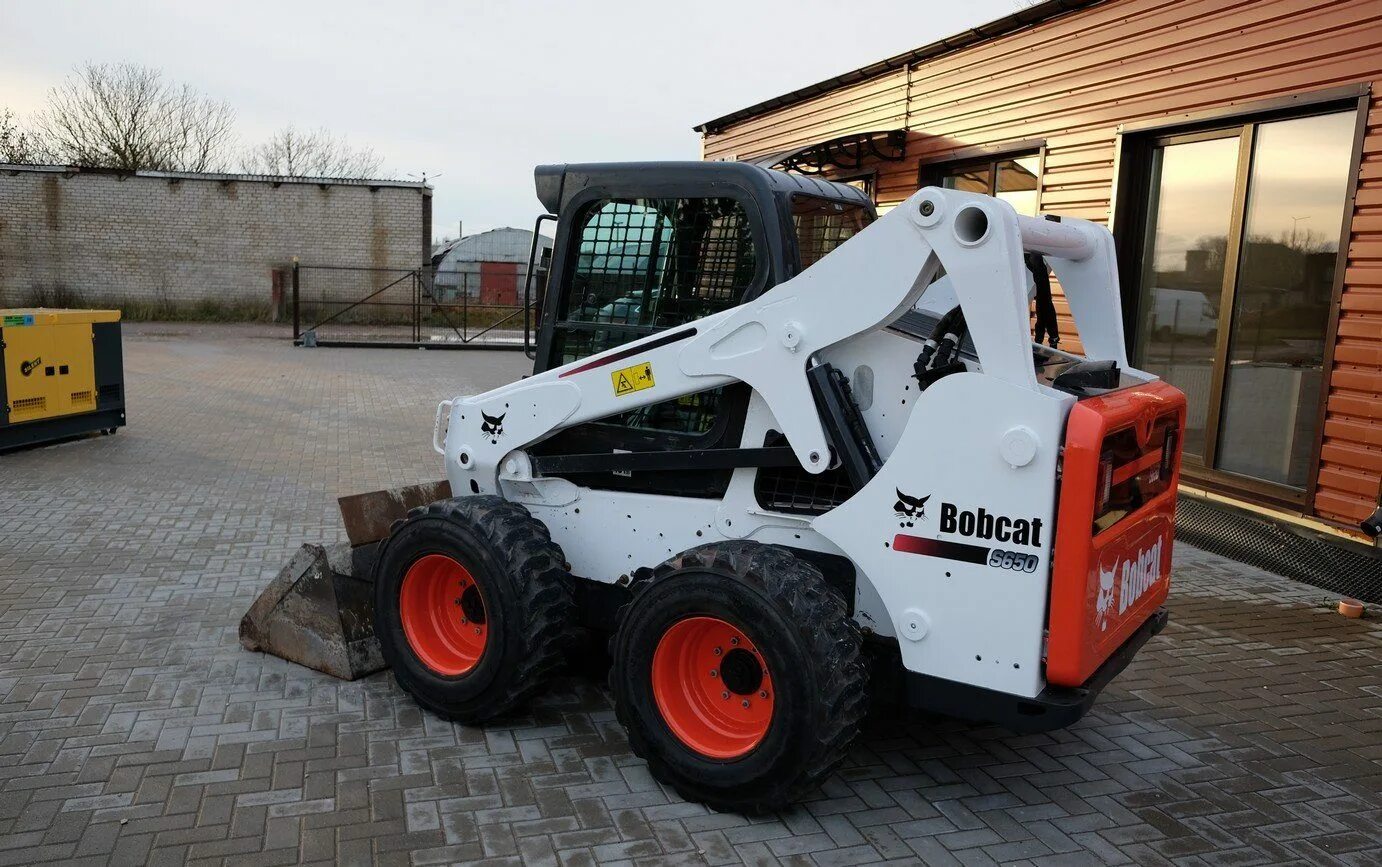 Услуги бобкэт. Мини-погрузчик Bobcat s650. Минипогрузчик Бобкет s650. Мини-погрузчик Bobcat s530. Минипогрузчика Bobcat s450 Bobcat s4175.