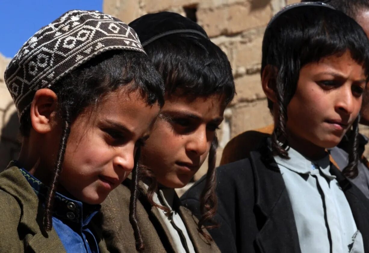 С кем дружит йемен. С кем дружит йемен. Йемен девушки. Йемен хадейда восьмидесятые. Йемен карта хуситы.