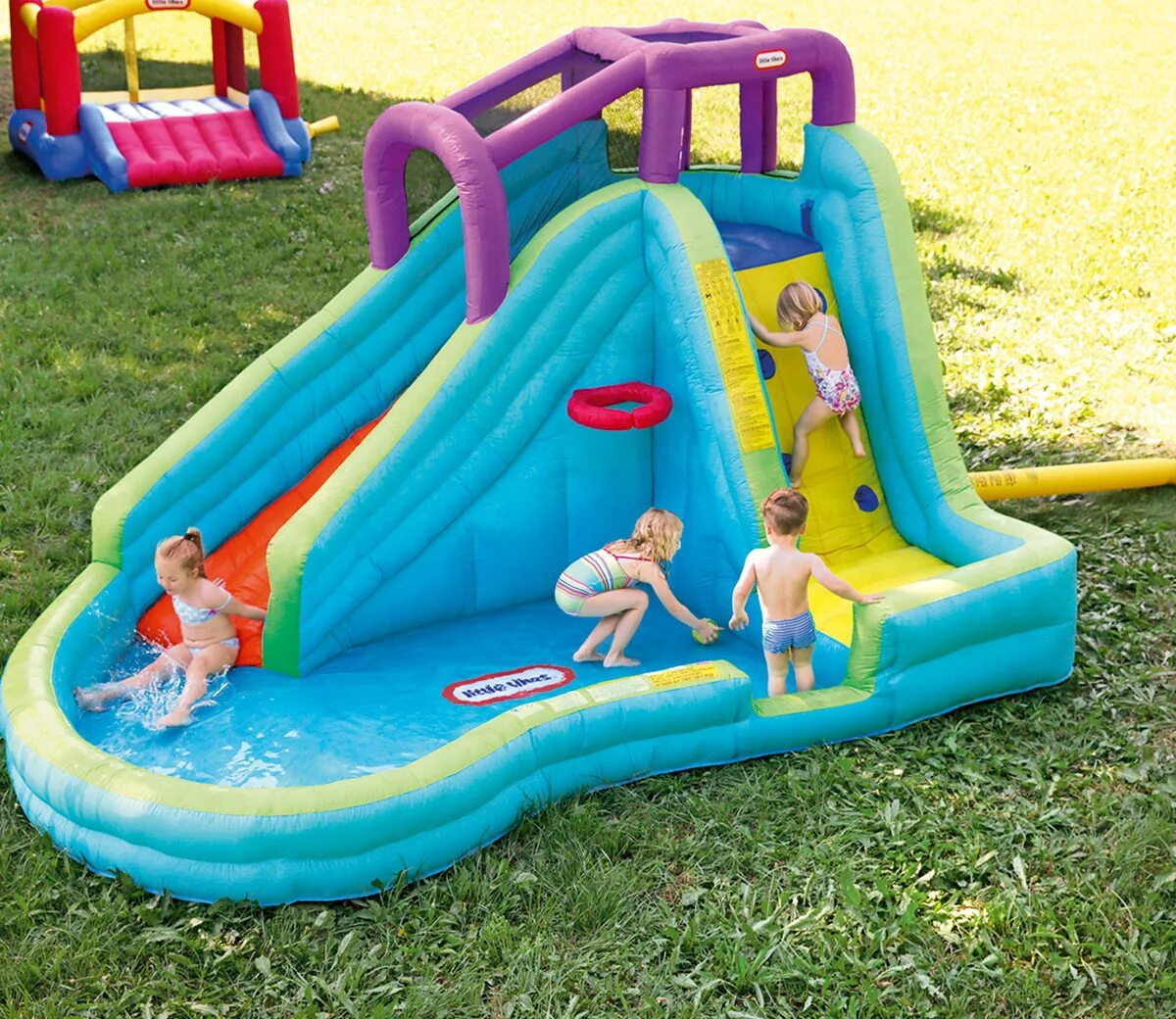 Горка для бассейна купить. Little Tikes Inflatable Water Slide. Горка надувная little Tikes. Литте Тикес горка водная. Детский бассейн с горками.