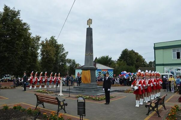 Площади города людиново. Людиново калужская область фото. Людиново калужская область. Людиново калужская область площадь города. Г людиново кв.
