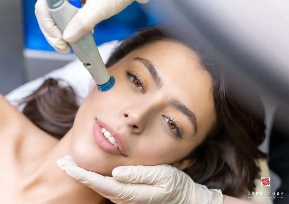 Hydrafacial процедура. Хайдрафэшл. Hydrafacial батуми. Аппаратная косметология гидропилинг. Гидропилинг hydra facial в клинике подружки.