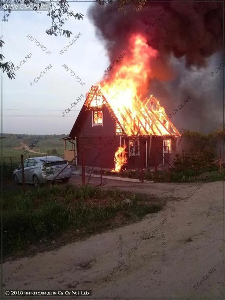 Сип горит. Сгорел дом из сип панелей. дом из сип горит. горящие дома панельки.