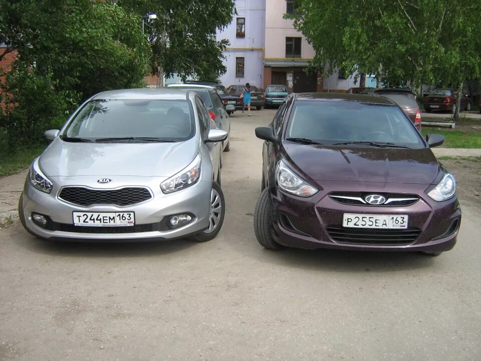 Сравнение хендай солярис. I30 vs Solaris. Хёндай Солярис 163 р. Кия СИД И Хендай Солярис сравнить. Хендай Сеед.