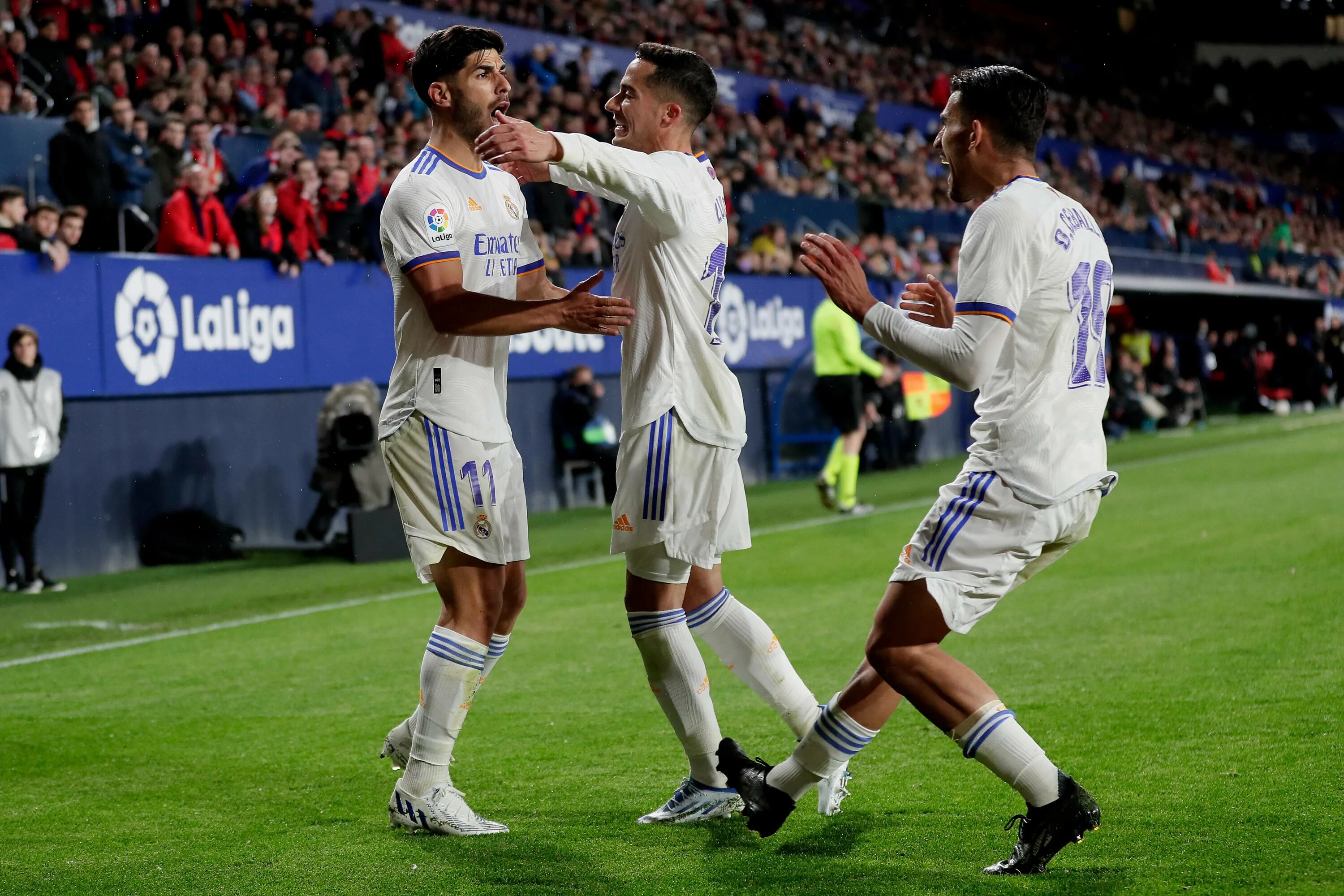 Осасуна реал мадрид обзор. Осасуна vs real Madrid. Реал Мадрид Asensiyo. Реал Мадрид 2 1 оссасуна. Марко Асенсио Реал Мадрид 2023.