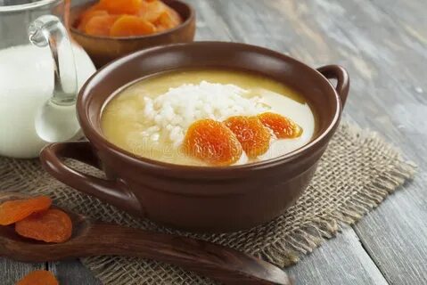 Суп из сухофруктов с рисом
