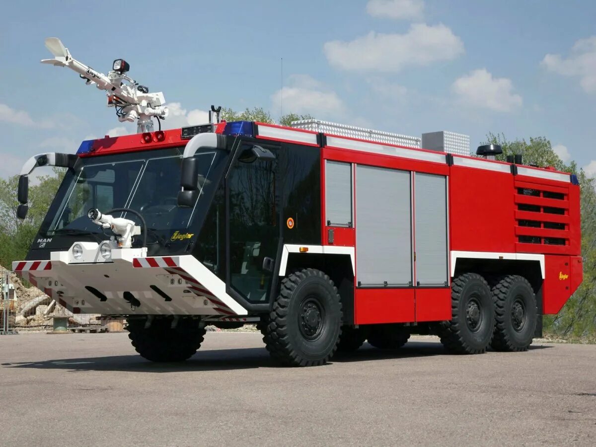Аэродромная пожарная машина Аэродромная пожарная машина. Пожарный насосно-рукавный автомобиль. Розенбауэр пожарная машина. КАМАЗ пожарный Аэродромный.