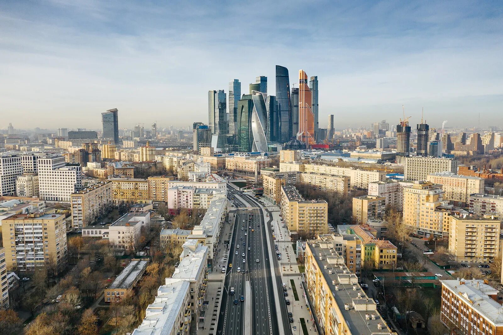 Получить города. Современная архитектура москва сити. Москва сити 2020 год. Нью йорк бизнес центр. Получить города.