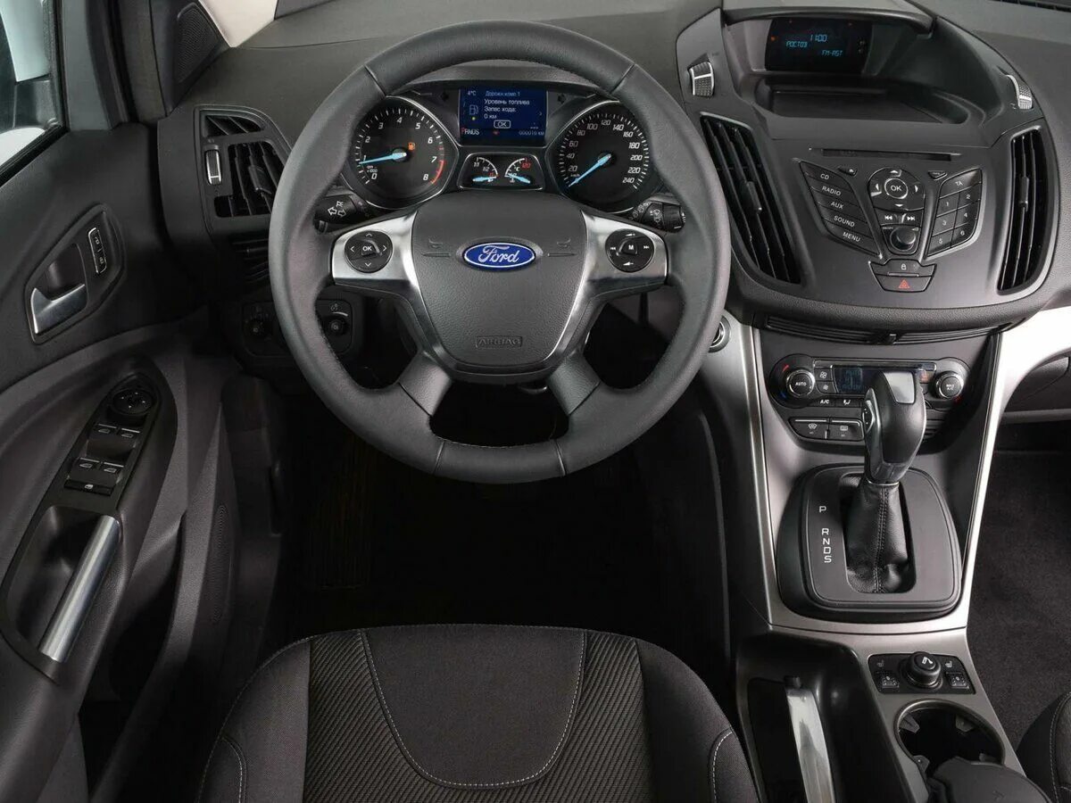 Салон куги. Форд Куга 2016 салон. Форд Куга 2 салон. Ford Kuga 2 2016. Ford Kuga 2015 салон.