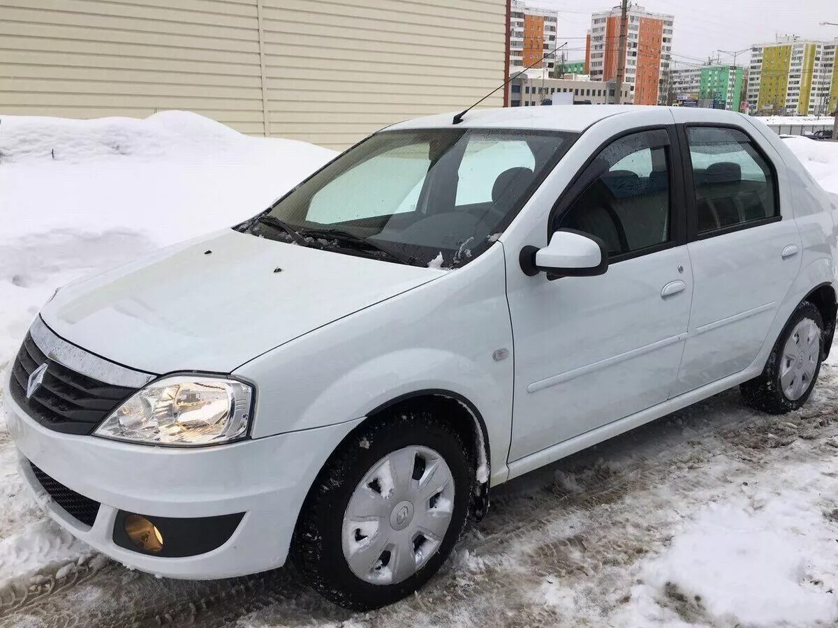 Купить рено логан в башкирии. Renault Logan 2013. Рено Логан 2013 1.6. Рено Логан 2012 белый. Рено Логан 2012г белый.