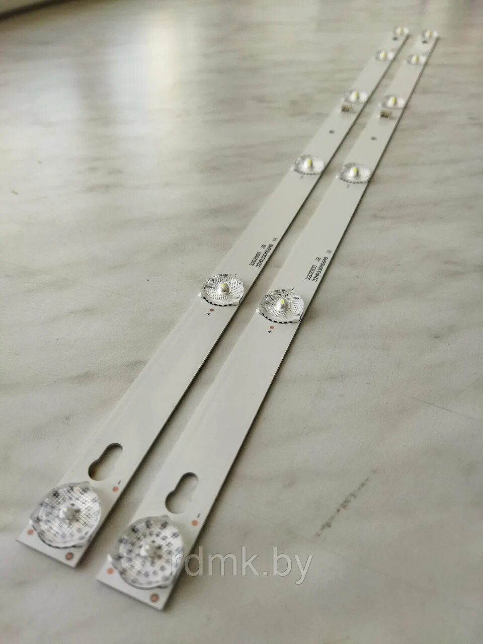 Планки 32. Dexp v285 шлейф. Планка шкос м 12sc 130303-02221. Телевизор thomson t32rtm6020. Cc02320d570v12 подсветка.