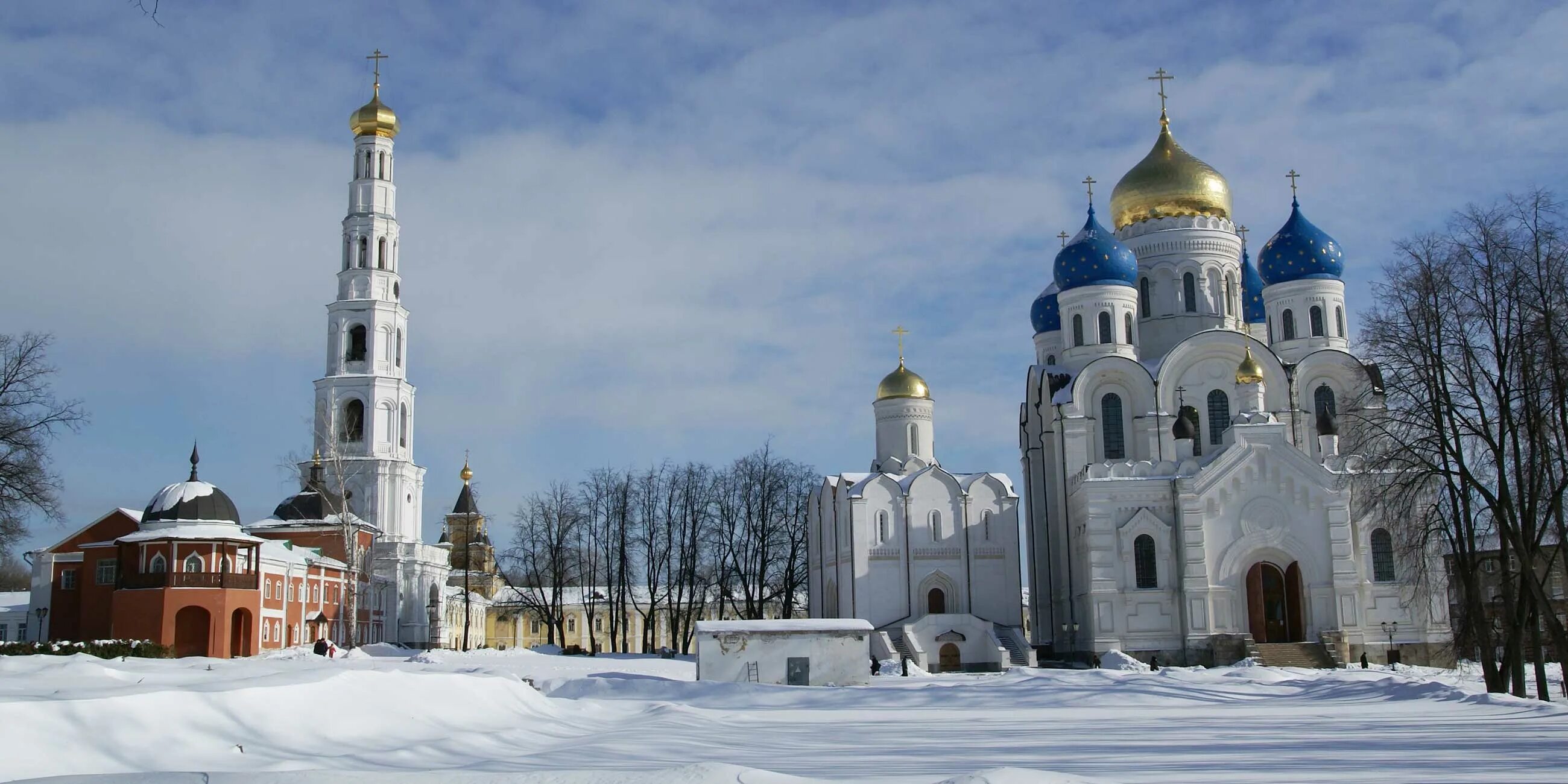 Свято никольский угрешский. Город Дзержинский Николо-Угрешский монастырь. Монастырь в Дзержинске Николо Угрешский. Храм Николо Угрешский монастырь.