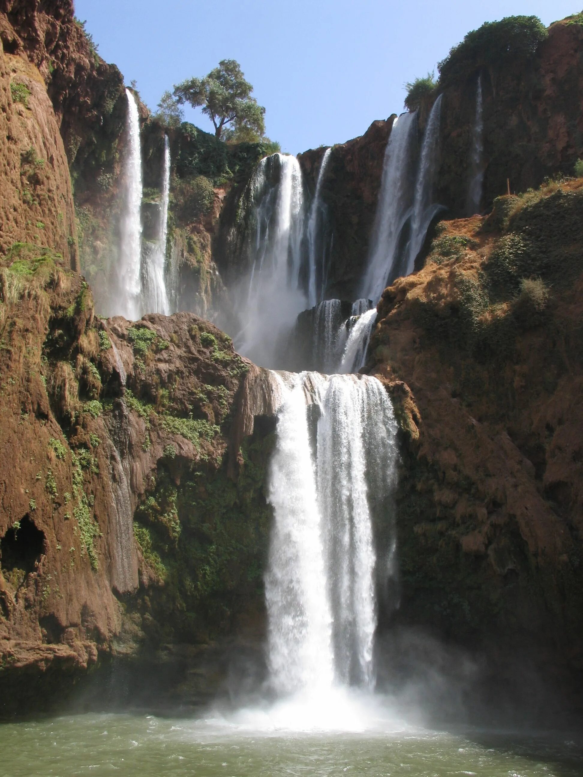 Водопады Нигерии. Мощный водопад. Могучий водопад. Cascad