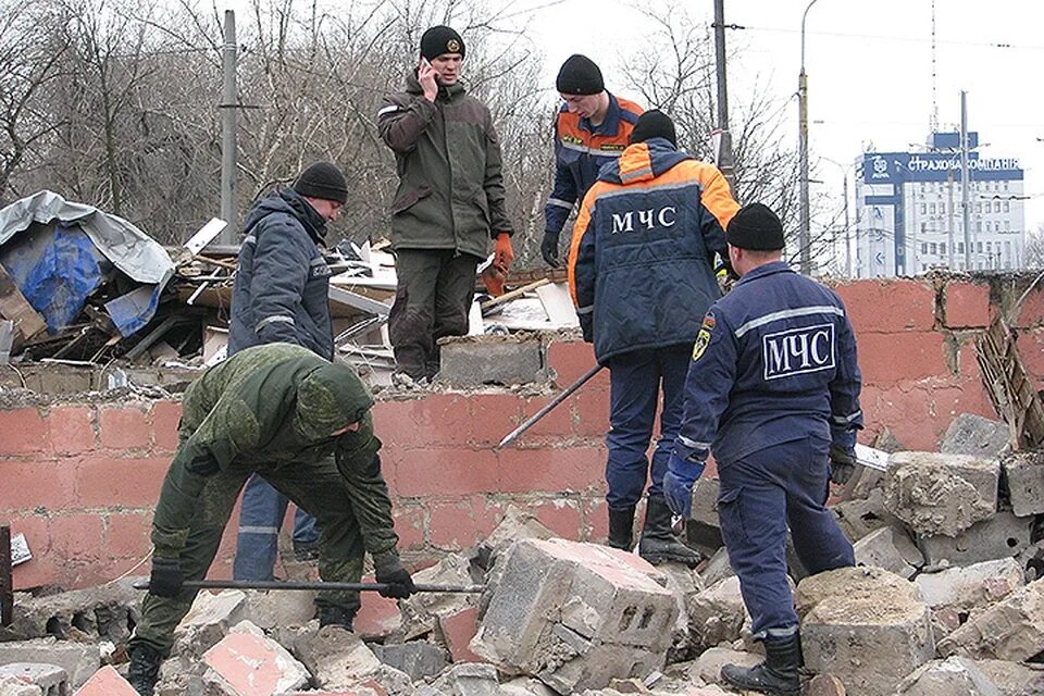 Разбор завалов. Разбор завалов Луганск.