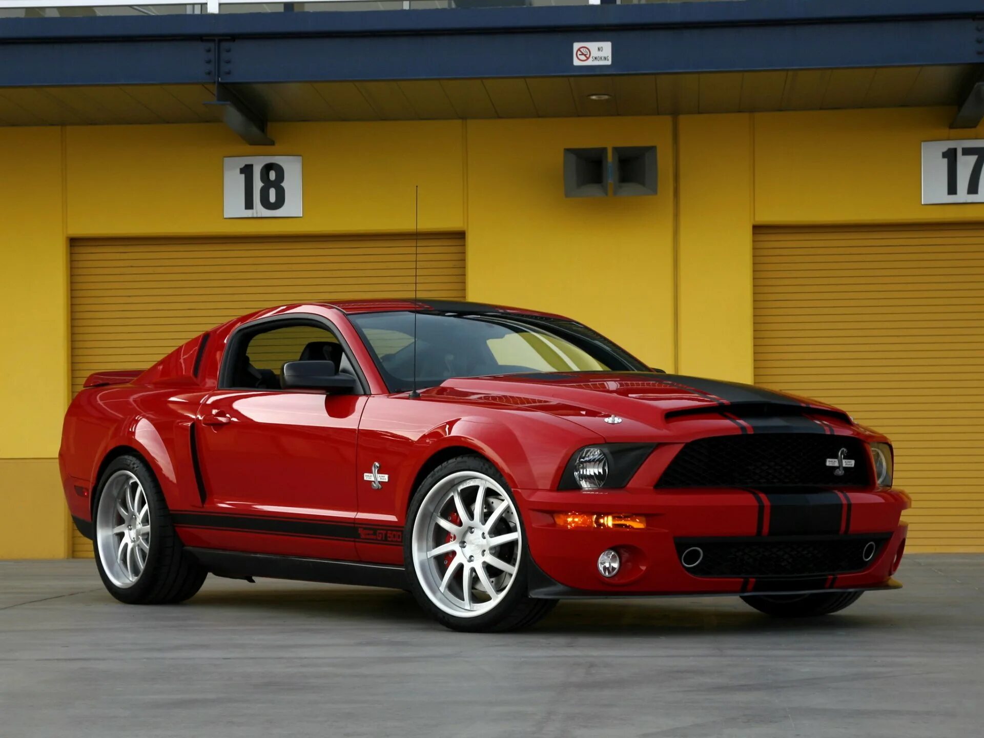 Мустанг джити. Форд Мустанг Шелби gt 500. Ford Mustang Shelby gt500 super Snake 2013. Форд Мустанг Шелби gt 500 super Snake. Ford Mustang Shelby gt500 super Snake 2014.