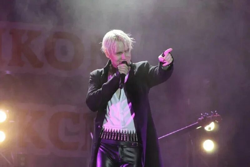 Концерт. Шаман в пензе концерт. Во сколько будет выступать шаман в оренбурге. Певец шаман с флагом. Во сколько будет выступать шаман в оренбурге.