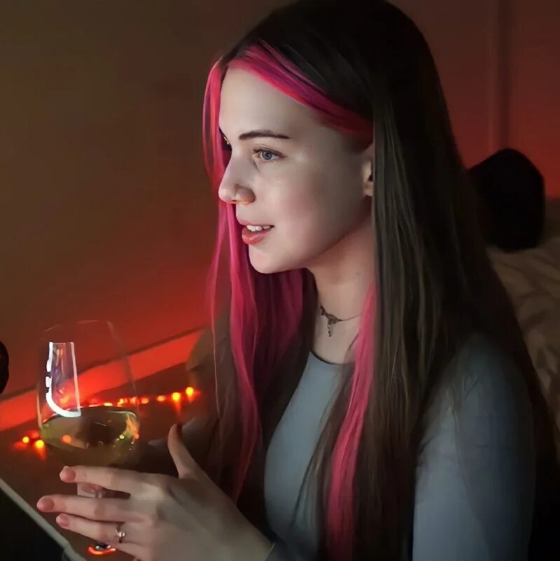 аня твич. аня твич. аня твич. акулич аня стример. аниня.