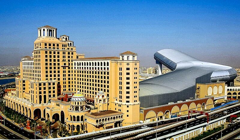 Mall of the emirates в дубае. Mall of the emirates дубай магазины. кемпинский отель дубай. эмирейтс молл дубай дубай. торговый центр mall of the emirates.