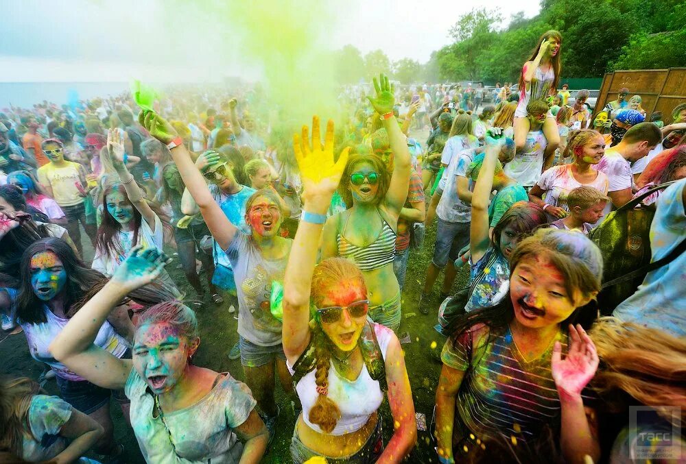 фестиваль красок холи. день красок. фестиваль холли. холли краски фестиваль. ффестиваль красок холли.