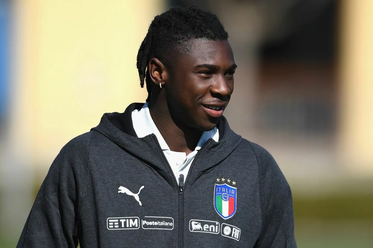 Мойзе кин футболист. Мойзе кин футболист. Мойзе кину. Moise kean juventus. Мойзе кин.