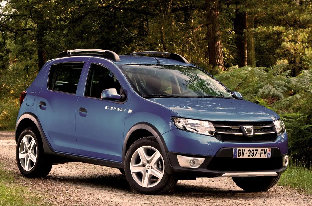 Sandero stepway ii. Рено Сандеро степвей. Сандеро степвей 4 к. Рено Сандеро степвей 3. Рено Сандеро степвей 2006.