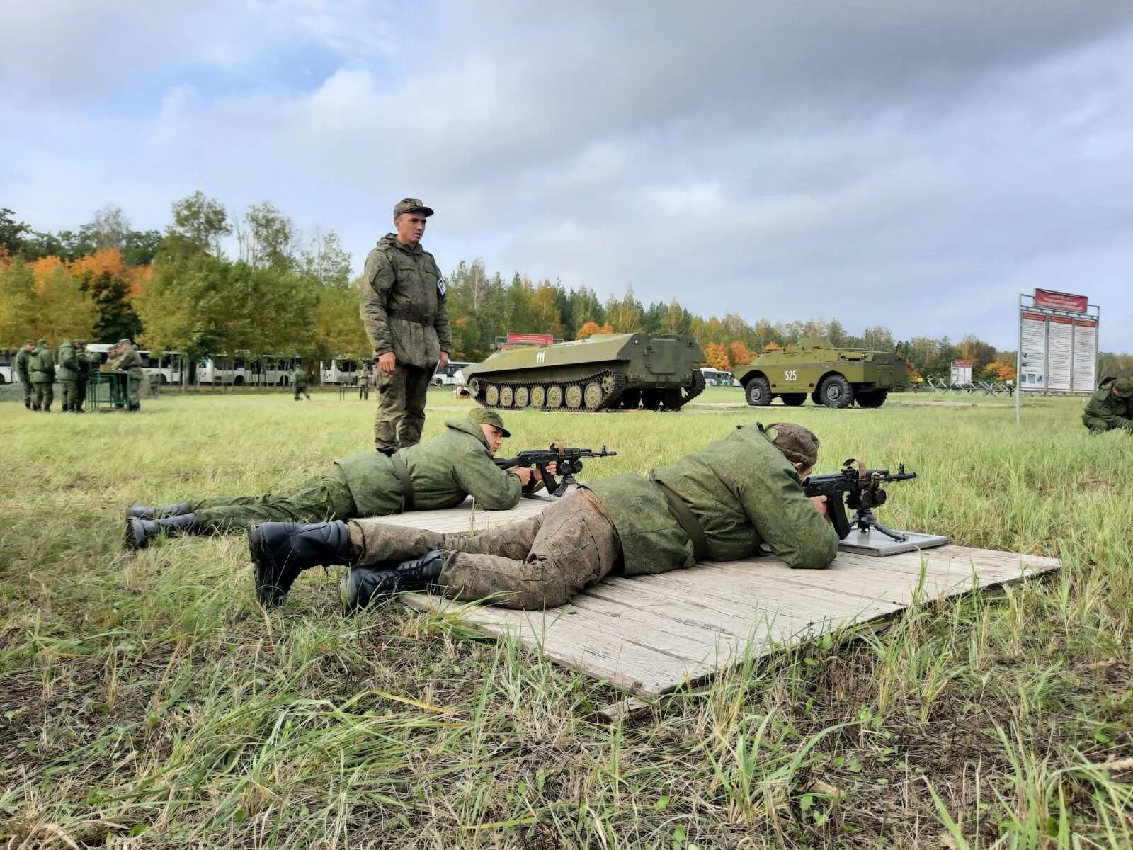 Стрельба в воинской части. Военный полигон. Военные сборы. Современный военнослужащий. Современный военный.