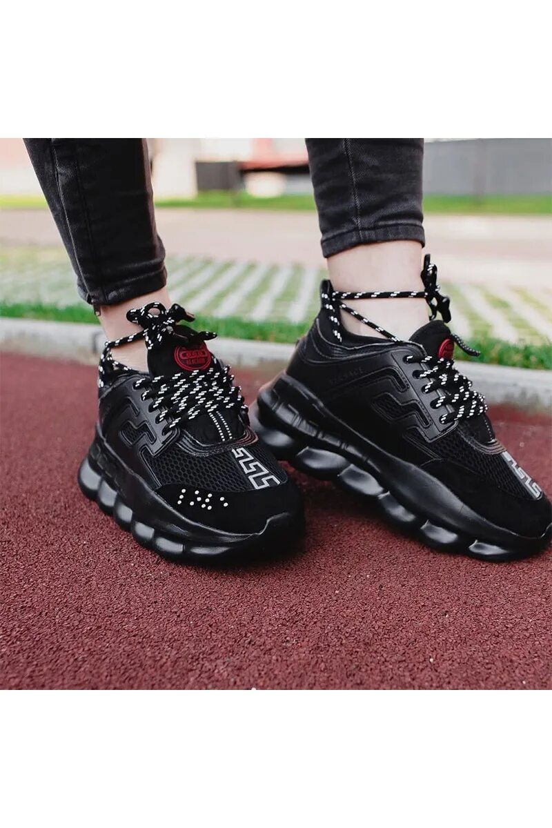 Темные кроссовки. Кроссовки versace chain reaction. кроссовки versace chain reaction black. versace chain reaction black. кроссовки versace chain reaction мужские.