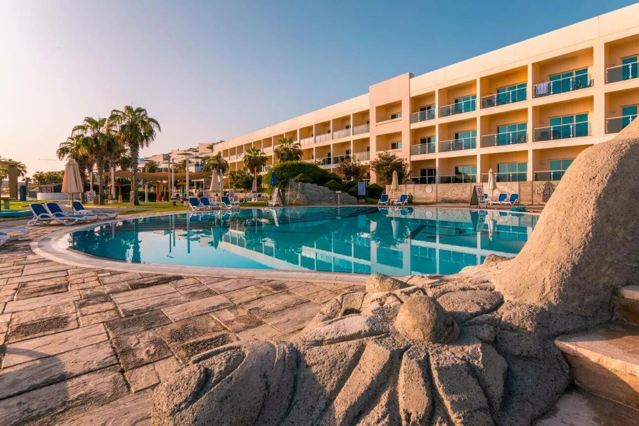 Radisson blu resort 5 оаэ фуджейра. Отель рэдиссон фуджейра. рэдиссон блю резорт фуджейра эмираты. рэдиссон блю фуджейра 5. radisson blu resort fujairah 5 оаэ.