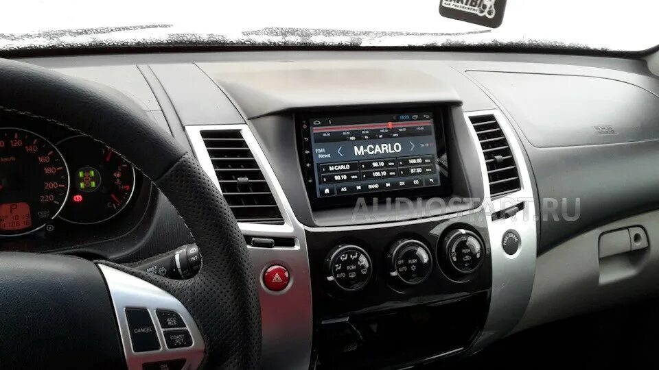 Магнитола для паджеро спорт 2 2012 года. Штатная мультимедиа pajero sport 2. Магнитола митсубиси паджеро спорт 2 андроид. Mitsubishi l200 2008 магнитола 2 din. Штатная магнитола mitsubishi pajero sport 2.