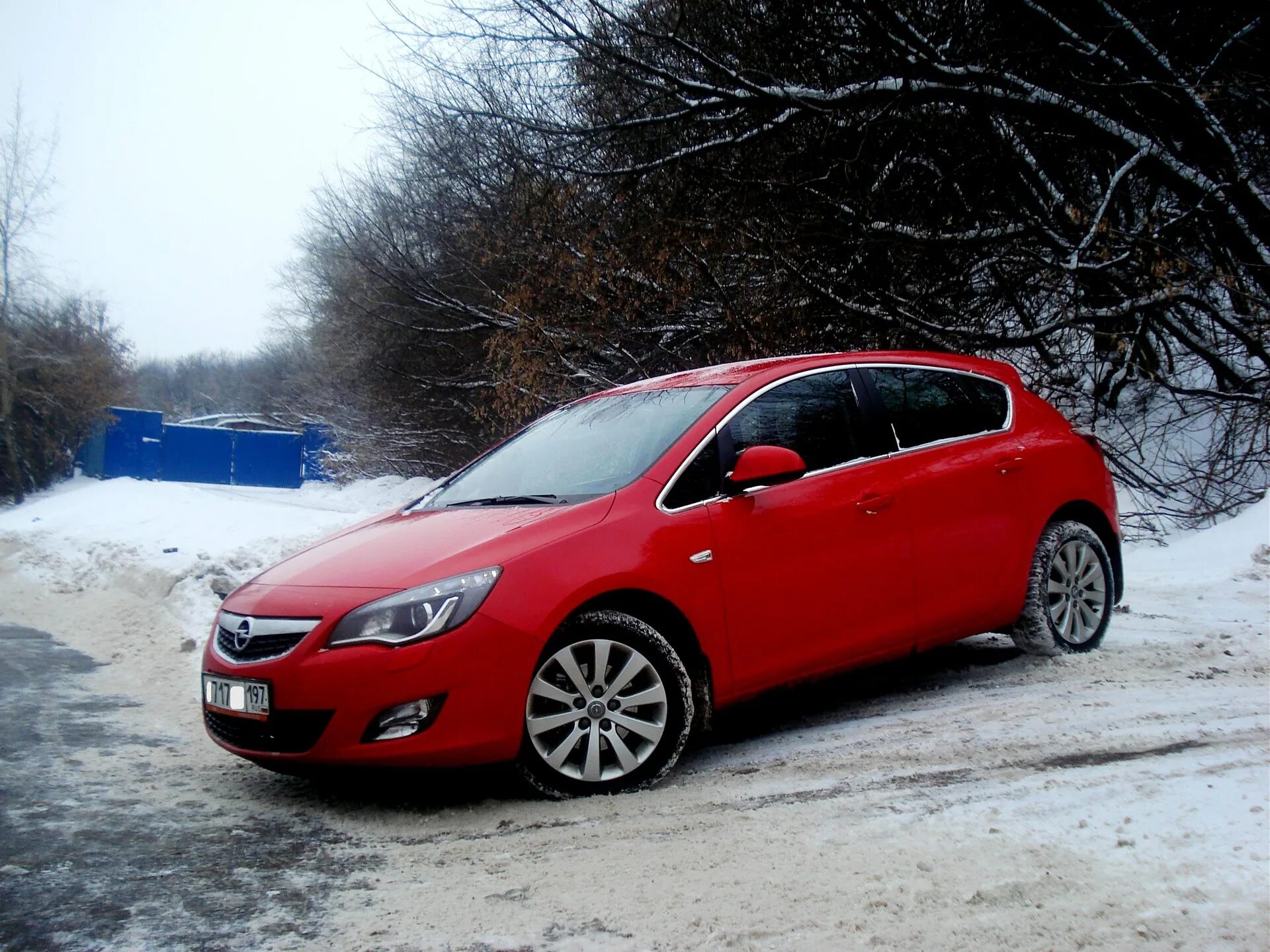 Купить опель тюмень. Opel Astra j 2010 1.6. Opel Astra j 1.6. Opel Astra j 1.6 Turbo.