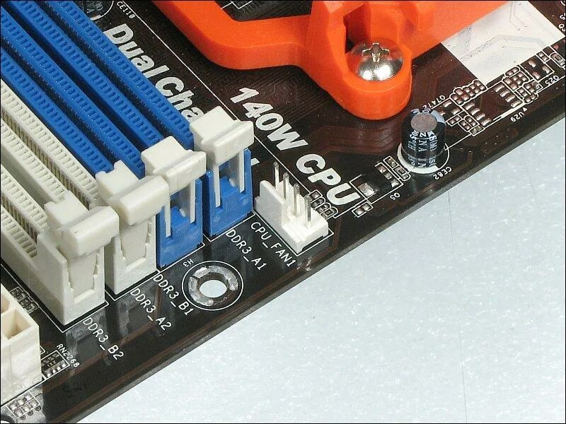 Подключение кулера к материнской. Разъем CPU Fan материнская плата. CPU Fan 4 пин. CPU Fan Connector z790. Разъем 4 Pin CPU Fan.