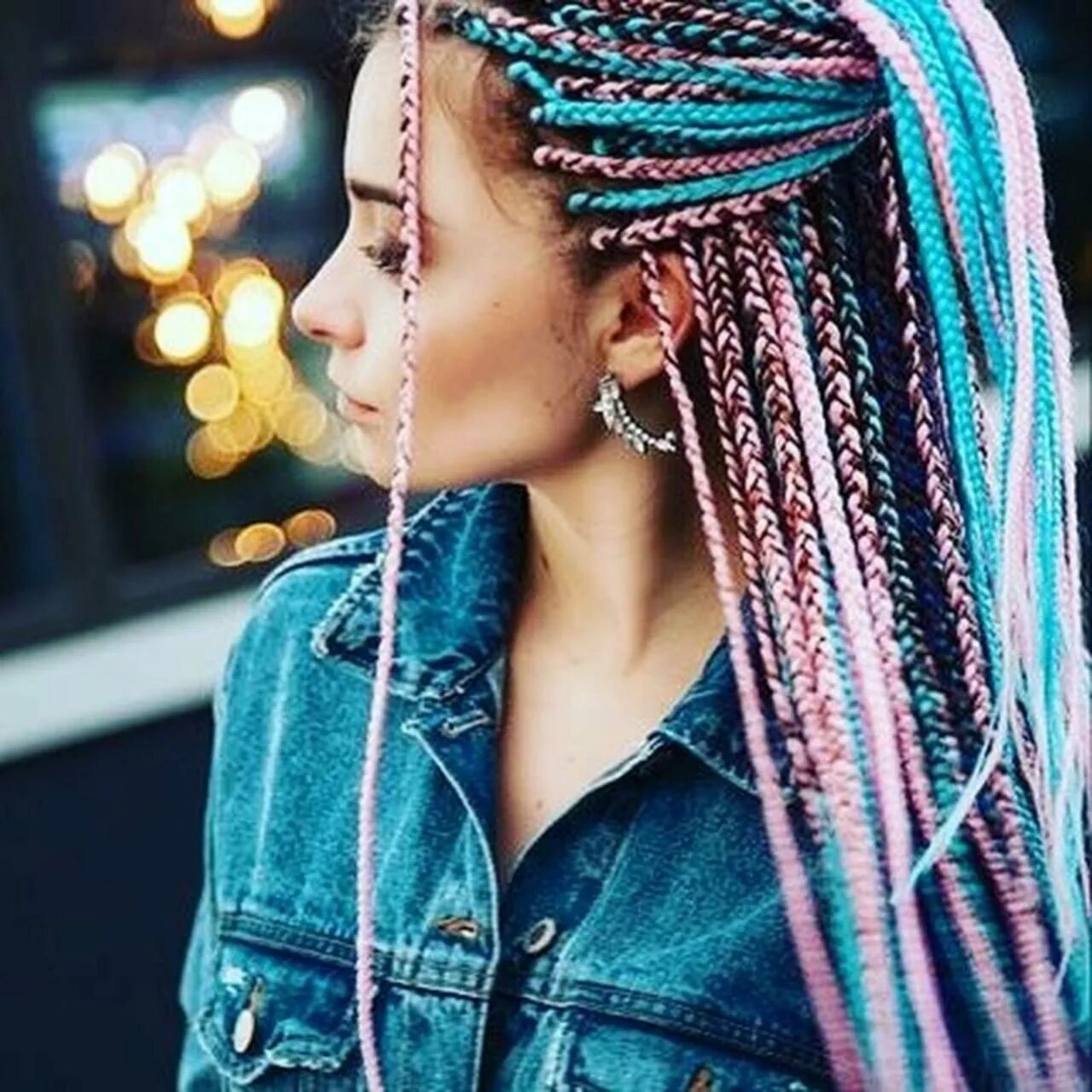 Дреды афрокосы. Афрокосы афрохвост. Косички зизи 2022. Афрокосы дреды сенегальские косы. Косички зизи дреды канекалон.