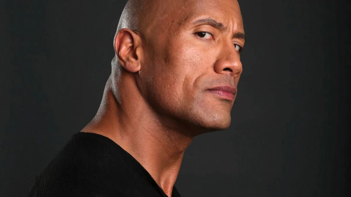 Дуэль скала джонсон. Скала доволен. Дуэйн джонсон 2022. Дуэйн дуглас джонсон. Актёр скала и дуэйн джонсон.