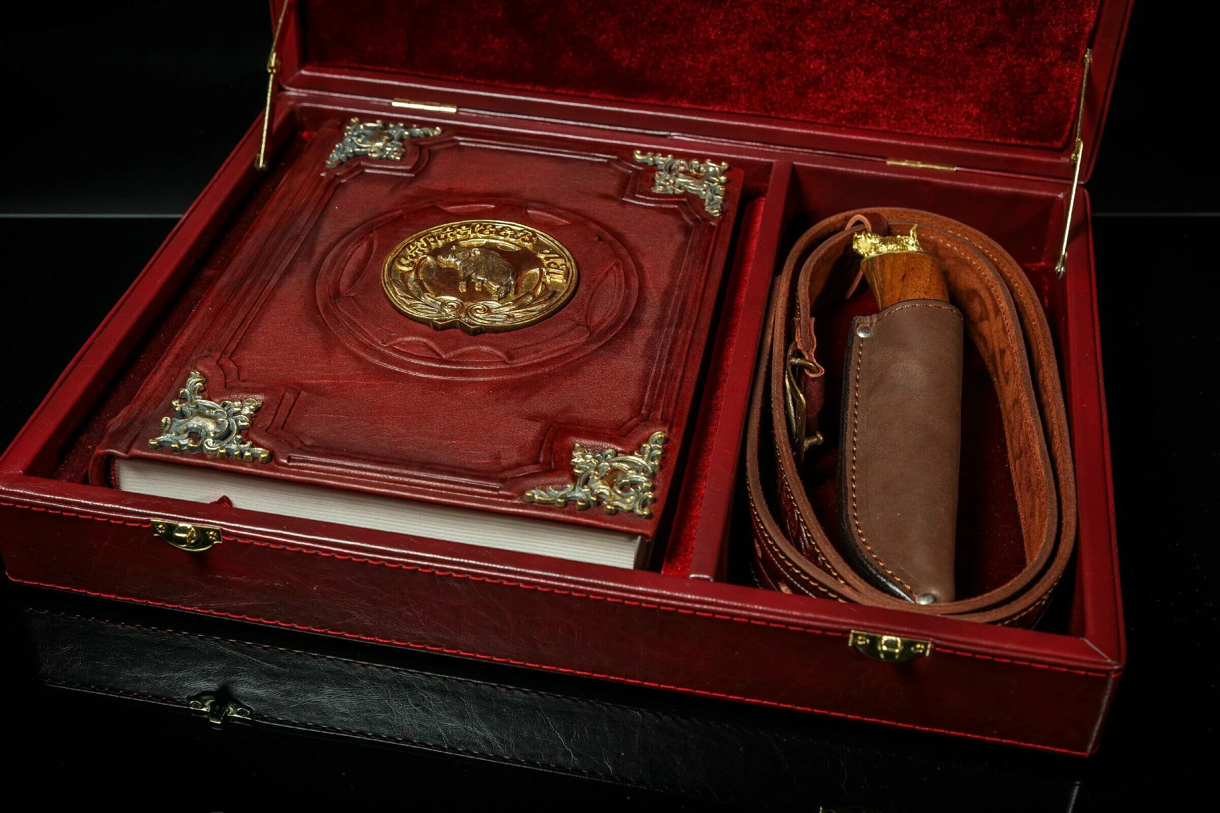 мужской подарок на день рождения. эксклюзивные подарки для мужчин. что подарить мужчине на 61 год. шахматы дон кихот. шашлычный набор.