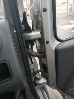Открыть дверь газель некст
