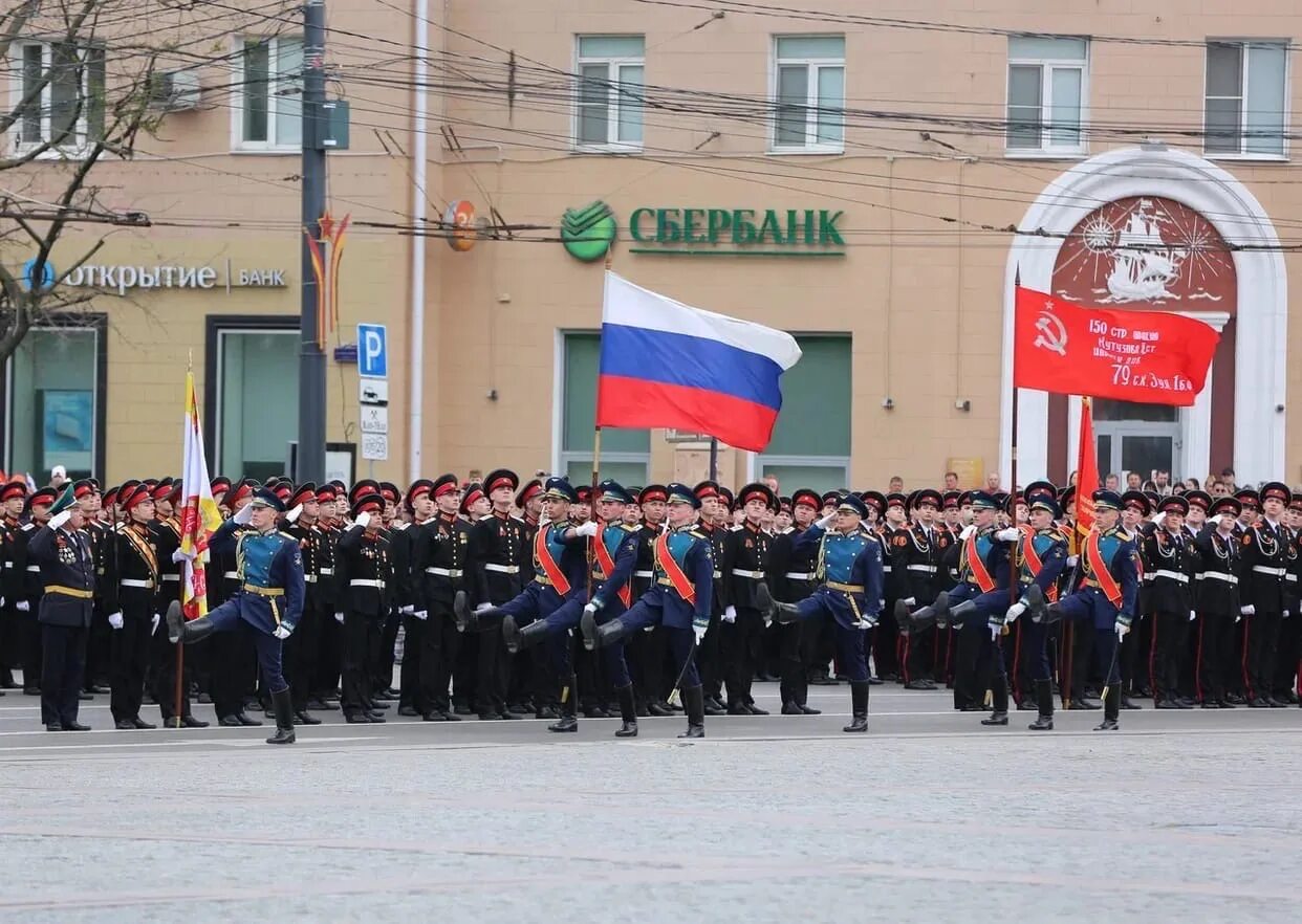В воронеже парад 9 мая 2025 года. Парад в воронеже. парад победы воронеж. парад 9 мая 2025. день победы парад.