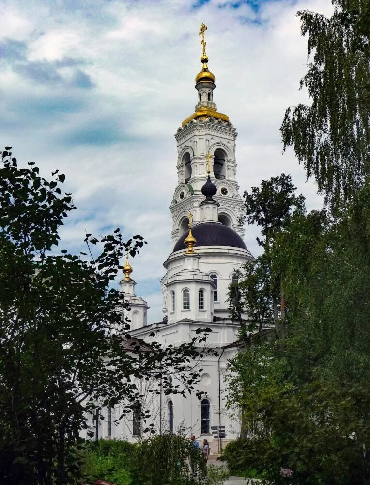 Сайт берлюковского монастыря. Николо-Берлюковский монастырь. Николо Берлюковский монастырь храм. Деревня Авдотьино Ногинский район Николо-Берлюковский монастырь. Николаевская Берлюковская пустынь Ногинск.