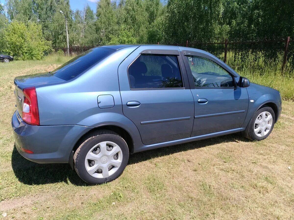 Логан ср. Renault logan sr 2010. renault logan sr 2011. рено логан sr 2009. renault sr и логан.