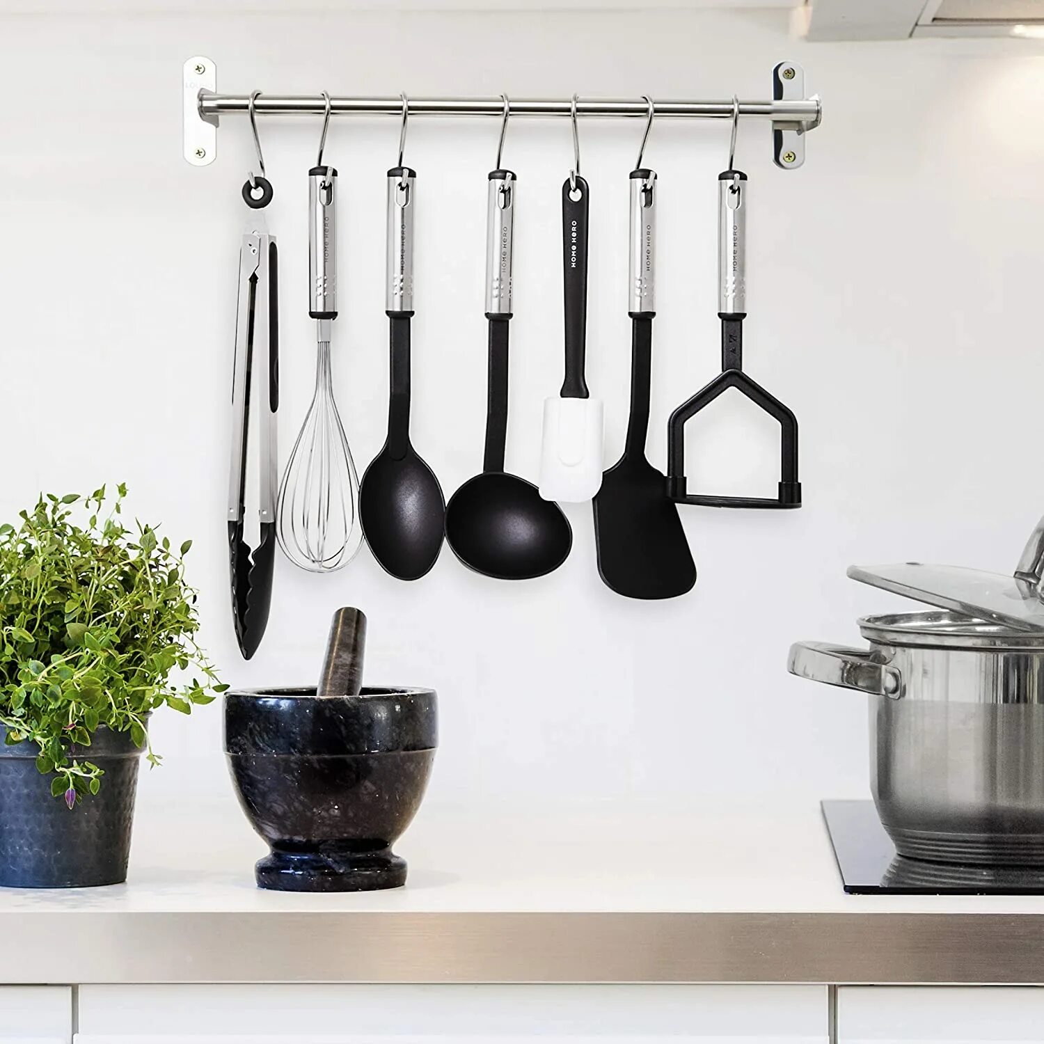 Кухонные аксессуары фото Полезные мелочи: рейлинги на кухне Modern kitchen interiors, Kitchen interior, K